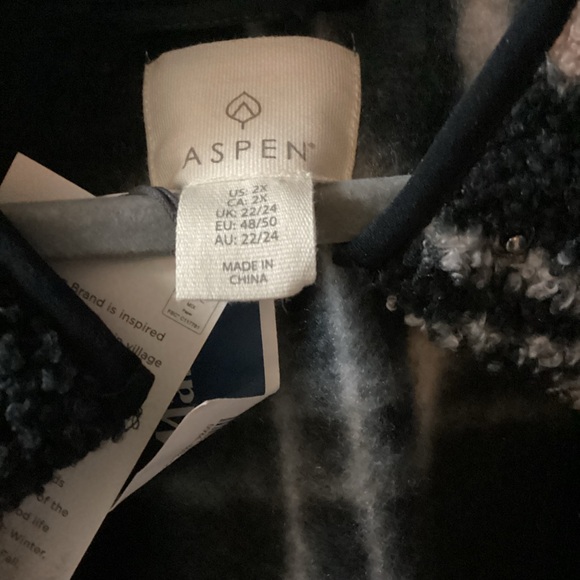 Women’s Sweater Coat- Size 2X- Black/beige-NWT-snap buttons - Picture 6 of 8